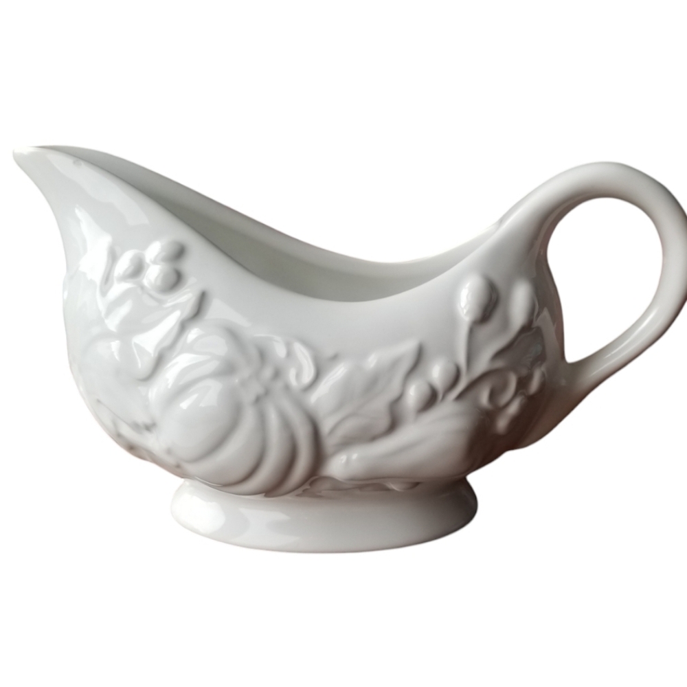 Gravy Boat Tabletops Unlimited Harvest Pattern White Ceramic Earthenware NWOT